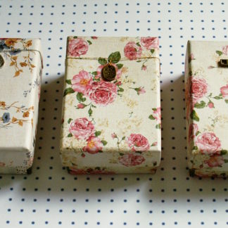 Ozdobne pudełko-pudełeczko vintage- kwiatowe pudełko-zapakuj na prezent-pudełko na biżuterię