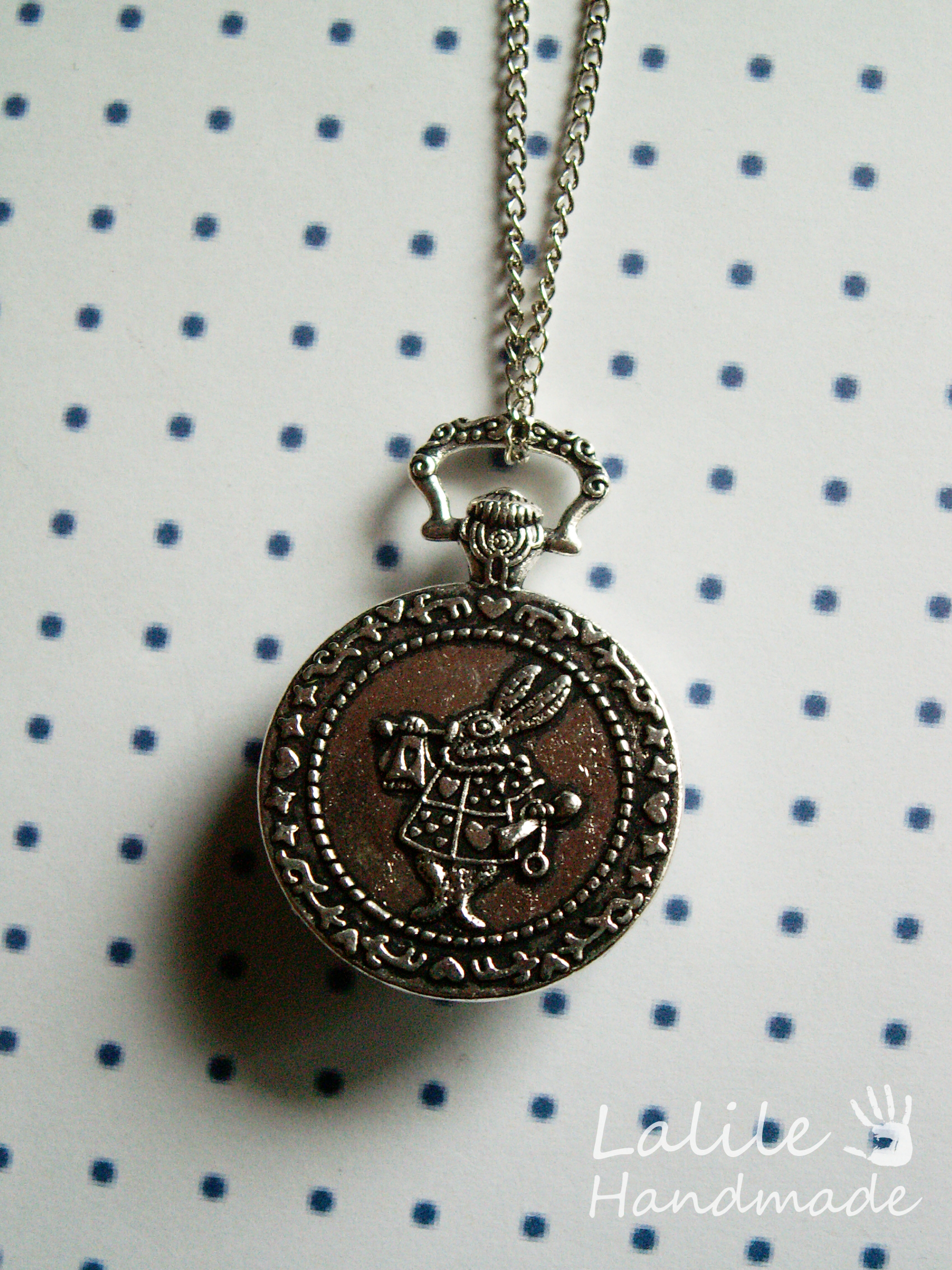 Medalion Kot Z Cheshire I Biały Królik Lalile Handmade