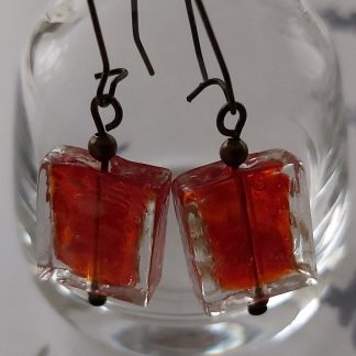 Lalile Handmade Kolczyki – czerwone szkło – w kształcie prostokąta