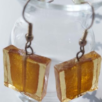 Lalile Handmade Kolczyki –miodowe szkło – w kształcie kwadratu